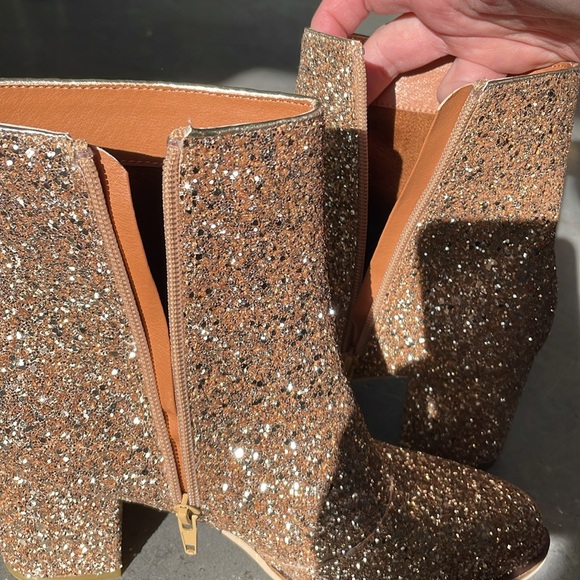 Hey Girl by Corkys tan extreme glitter boots size 8 never worn - Picture 14 of 17